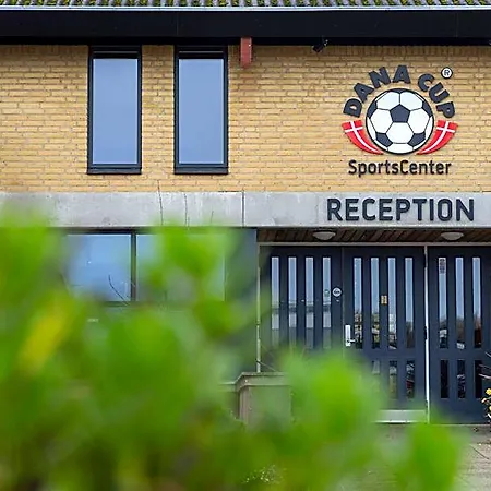 Dana Cup Sportscenter Hostel *